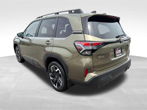 Autumn Green Metallic 2026 Subaru Forester Limited