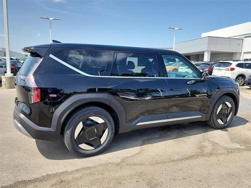 2026 Kia EV9 Light Long Range