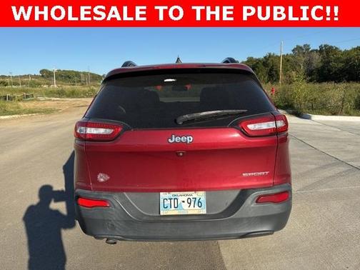 2016 Jeep Cherokee Sport