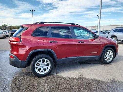 2016 Jeep Cherokee Sport