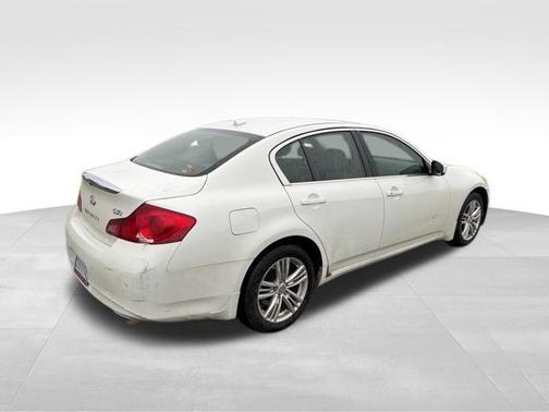 Moonlight White 2010 INFINITI G37x Base