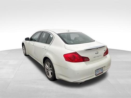 Moonlight White 2010 INFINITI G37x Base
