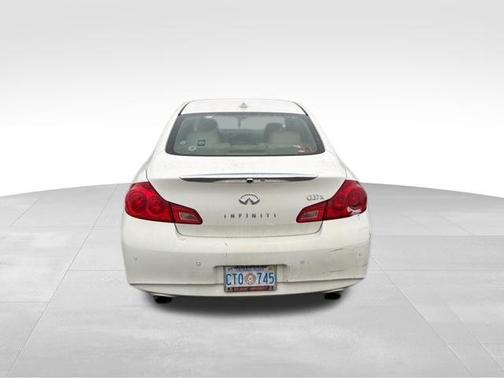 Moonlight White 2010 INFINITI G37x Base