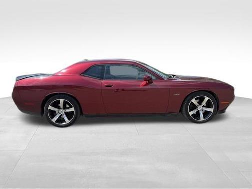 Octane Red Pearlcoat 2017 Dodge Challenger R/T