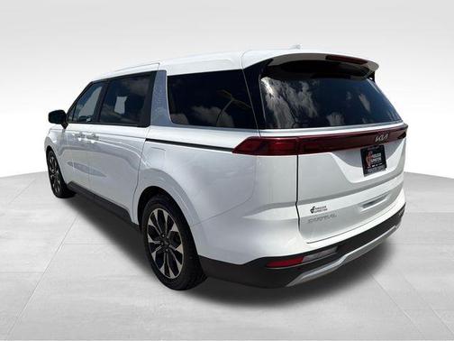 Snow White Pearl 2023 Kia Carnival EX