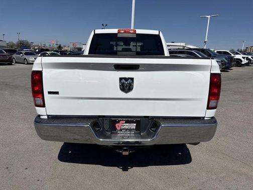 Bright White Clearcoat 2019 RAM 1500 Classic SLT