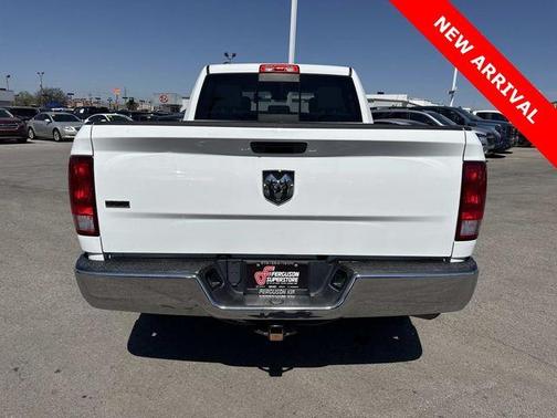 Bright White Clearcoat 2019 RAM 1500 Classic SLT