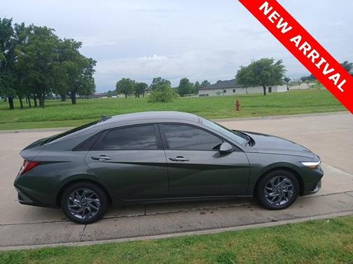 2024 Hyundai ELANTRA HEV Blue