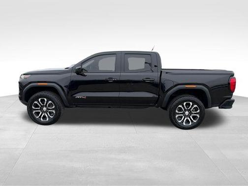 Onyx Black 2024 GMC Canyon AT4