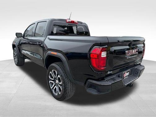 Onyx Black 2024 GMC Canyon AT4