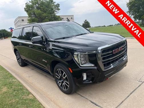2022 GMC Yukon XL AT4