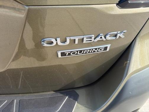 2022 Subaru Outback Touring