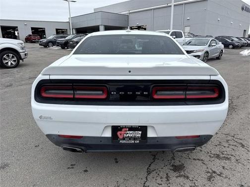 2015 Dodge Challenger SXT