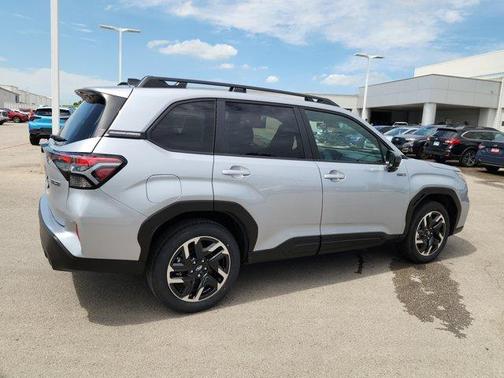 2025 Subaru Forester Hybrid Premium