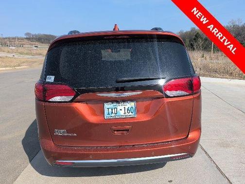 2018 Chrysler Pacifica Touring-L Plus