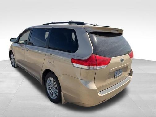 2012 Toyota Sienna XLE