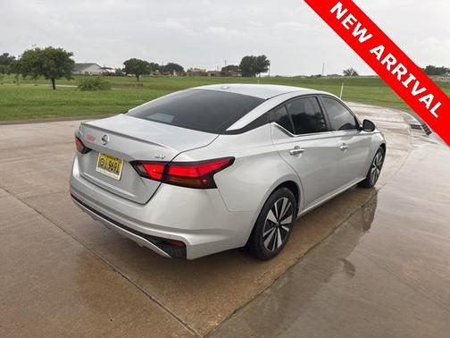2021 Nissan Altima 2.5 SV