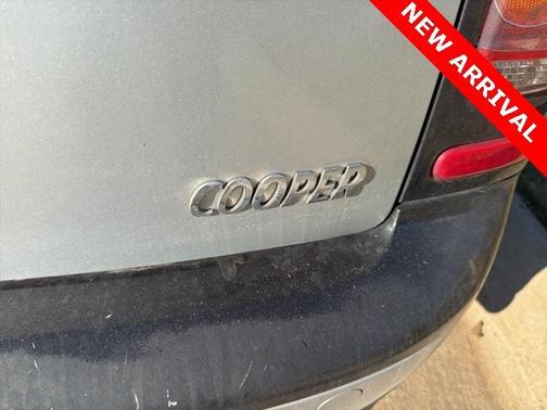 2009 MINI Cooper Clubman Base (M6)