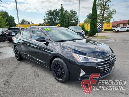 2020 Hyundai ELANTRA SE