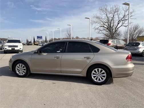 2015 Volkswagen Passat 1.8T Auto Wolfsburg Ed