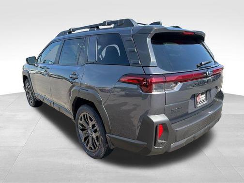Magnetite Gray Metallic 2026 Subaru Outback Limited XT