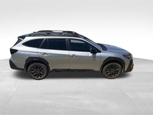 Ice Silver Metallic 2025 Subaru Outback Onyx Edition
