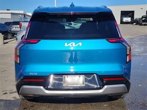 2026 Kia EV9 Land
