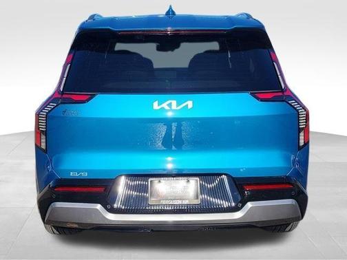 2026 Kia EV9 Land