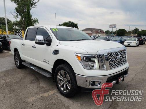 2017 Nissan Titan SL