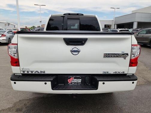 2017 Nissan Titan SL