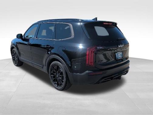 Ebony Black 2022 Kia Telluride SX
