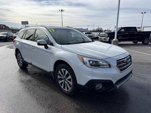 Crystal White Pearl 2017 Subaru Outback 3.6R Touring