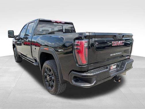 Onyx Black 2024 GMC Sierra 2500 AT4