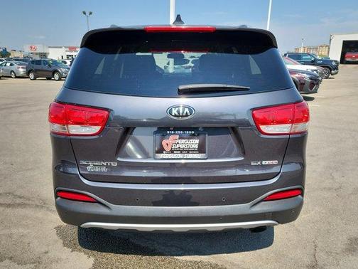 2016 Kia Sorento EX