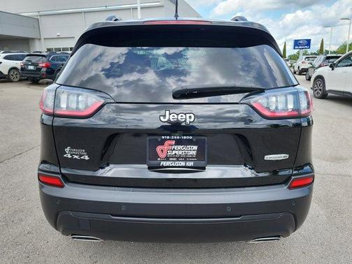 2022 Jeep Cherokee Latitude Lux