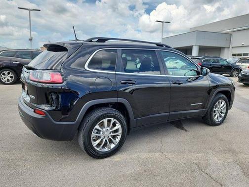 2022 Jeep Cherokee Latitude Lux
