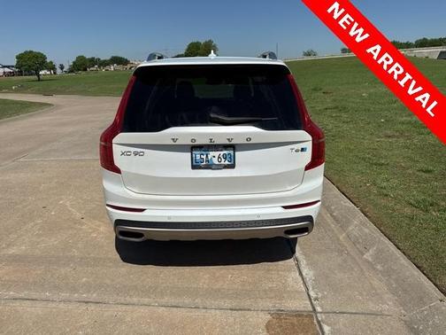 2017 Volvo XC90 T6 Momentum