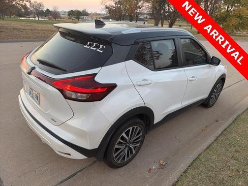 2022 Nissan Kicks SV