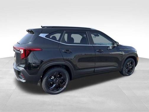 Fusion Orange 2026 Kia Seltos EX