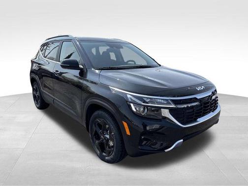 Fusion Orange 2026 Kia Seltos EX