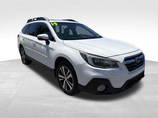 White 2019 Subaru Outback 3.6R Limited