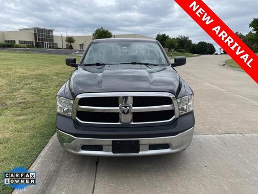 Photo 2 of 7 of 2018 RAM 1500 ST