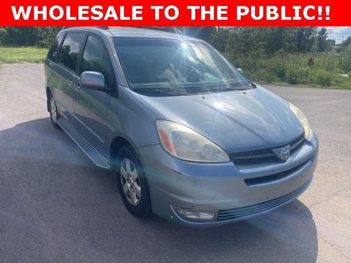2004 Toyota Sienna XLE