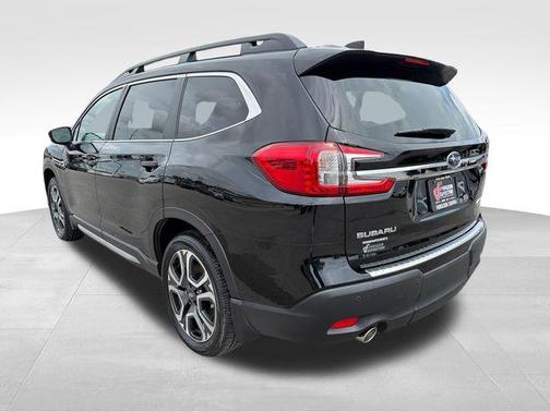 Crystal Black Silica 2025 Subaru Ascent Limited