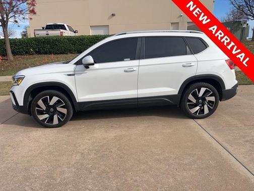 2024 Volkswagen Taos 1.5T SEL