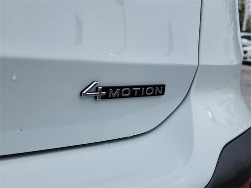 2024 Volkswagen Taos 1.5T SEL