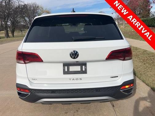 2024 Volkswagen Taos 1.5T SEL