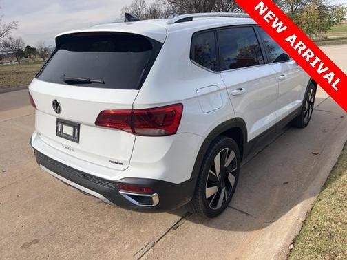 2024 Volkswagen Taos 1.5T SEL