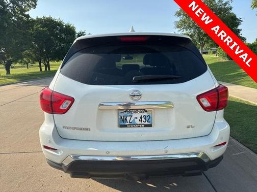 2020 Nissan Pathfinder SL