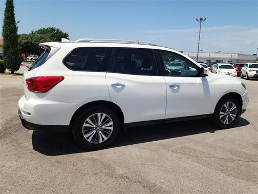 2020 Nissan Pathfinder SL